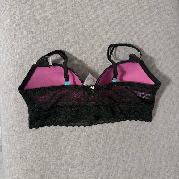 Victoria’s Secret Pink Bra/Bralette - Picture 2 of 4